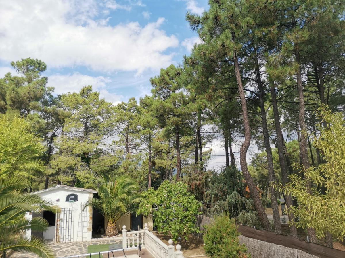 Bonita Casa En El Bosque - El Tiemblo Villa Buitenkant foto