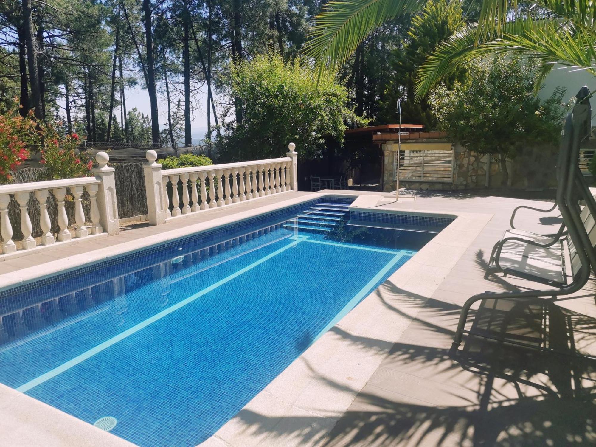 Bonita Casa En El Bosque - El Tiemblo Villa Buitenkant foto